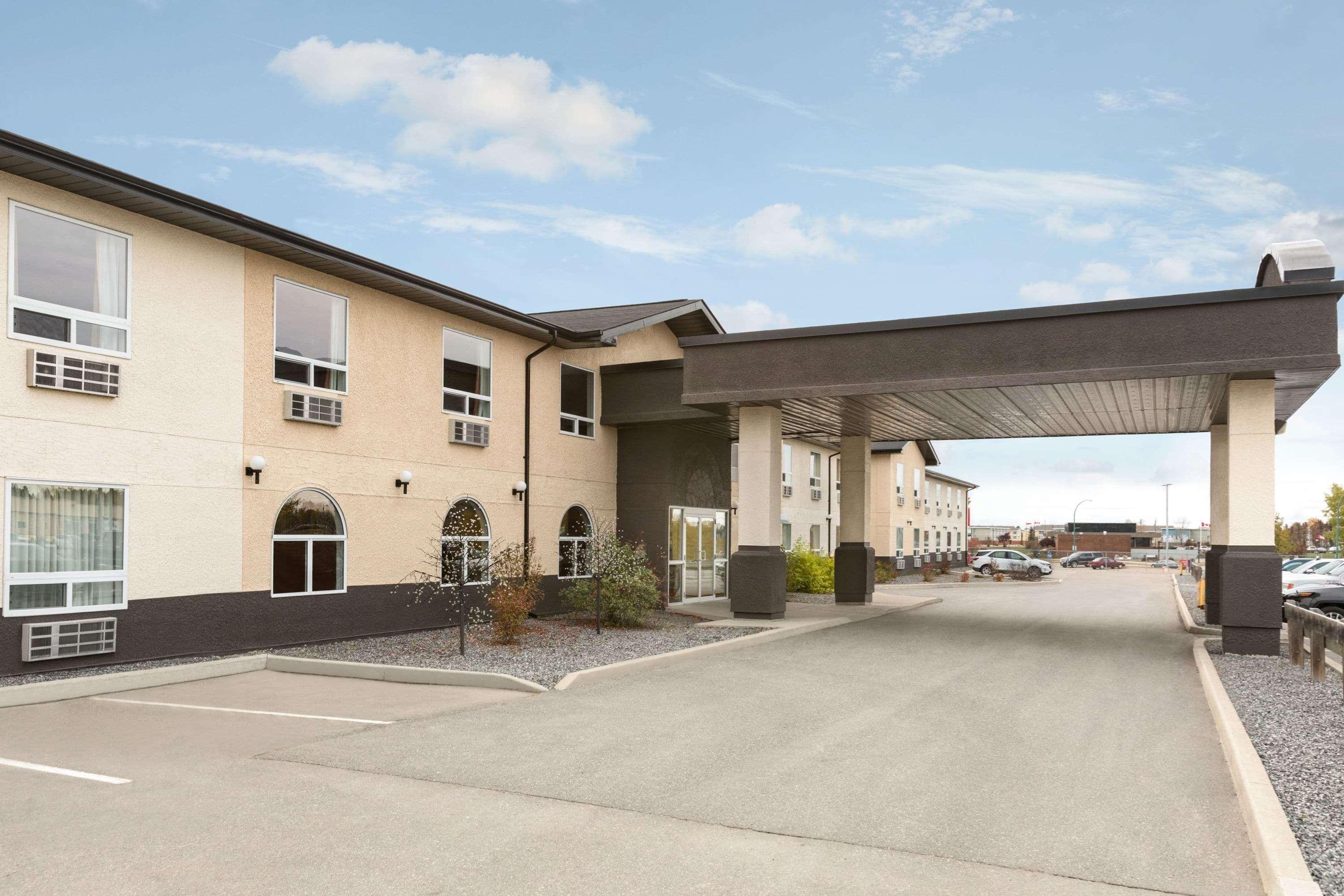 Days Inn & Suites By Wyndham Thompson Eksteriør bilde
